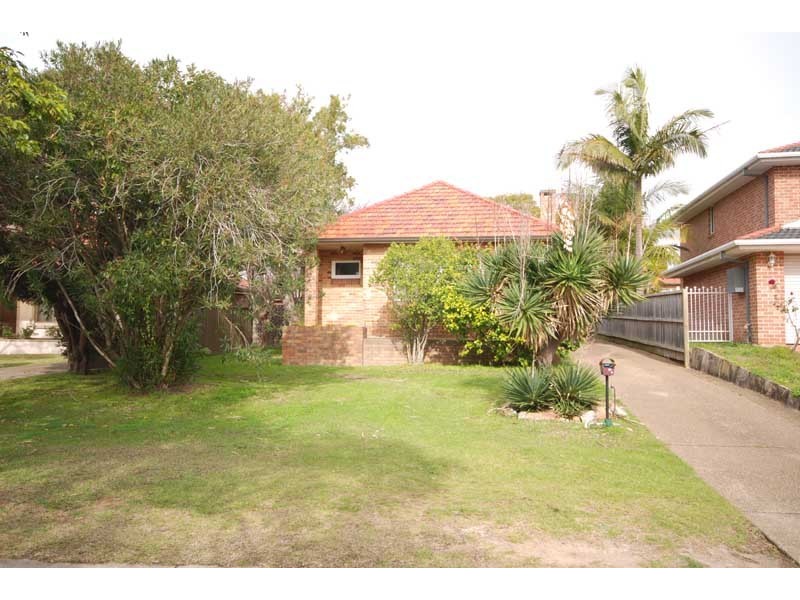 30 Edinburgh Crescent, Woolooware NSW 2230