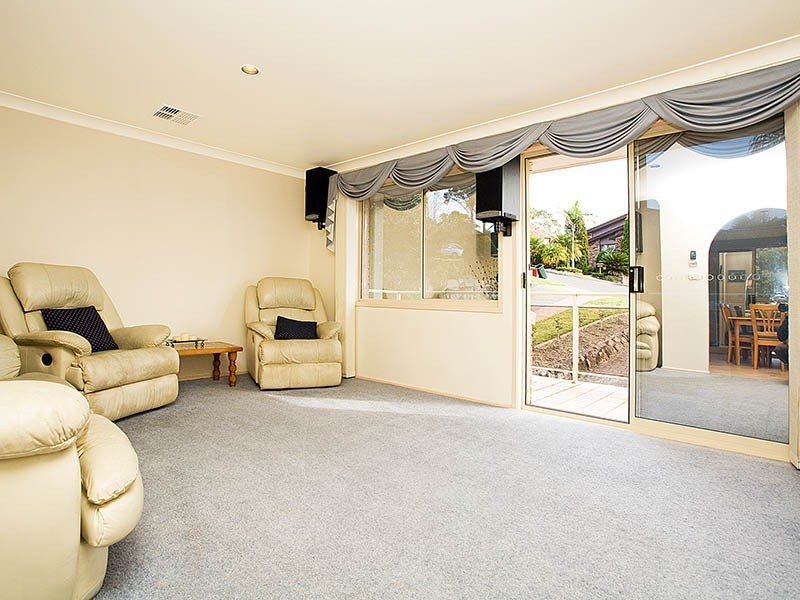 6 Esperance Place, Yarrawarrah NSW 2233