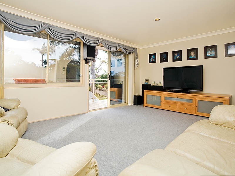 6 Esperance Place, Yarrawarrah NSW 2233