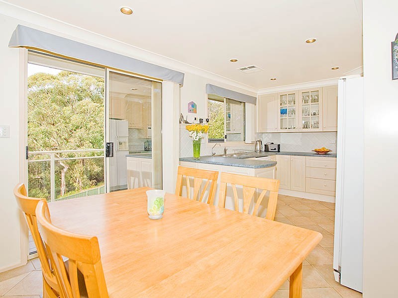 6 Esperance Place, Yarrawarrah NSW 2233