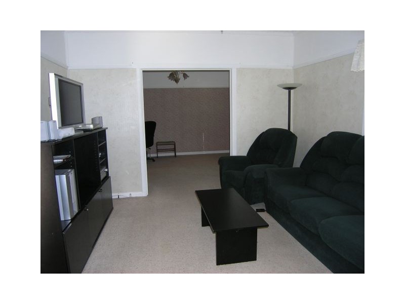 77 Kareena Rd, Miranda NSW 2228