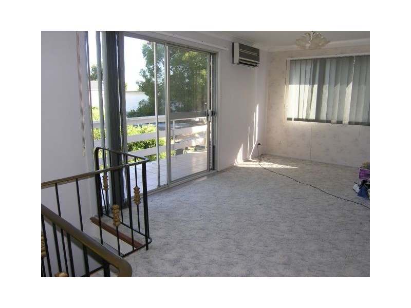 77 Kareena Rd, Miranda NSW 2228