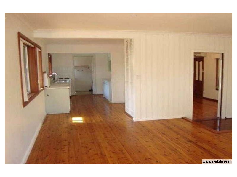 5 Bath Road, Kirrawee NSW 2232