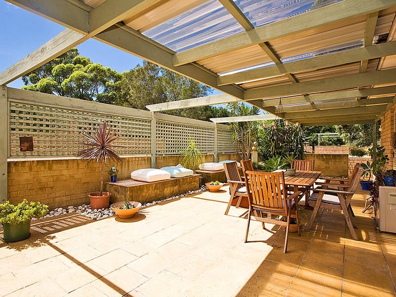 2/218 Box Road, Miranda NSW 2228