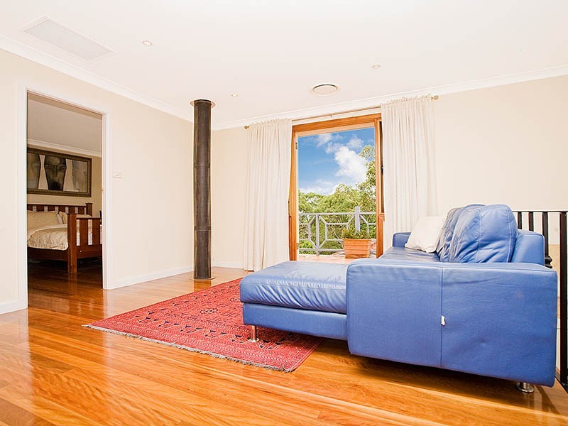 17 Ellesmere Rd, Gymea Bay NSW 2227