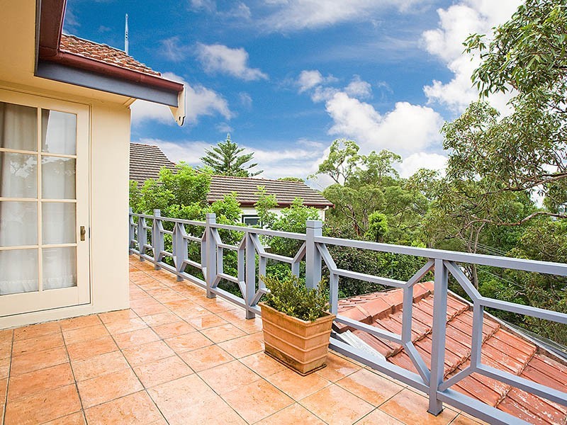 17 Ellesmere Rd, Gymea Bay NSW 2227