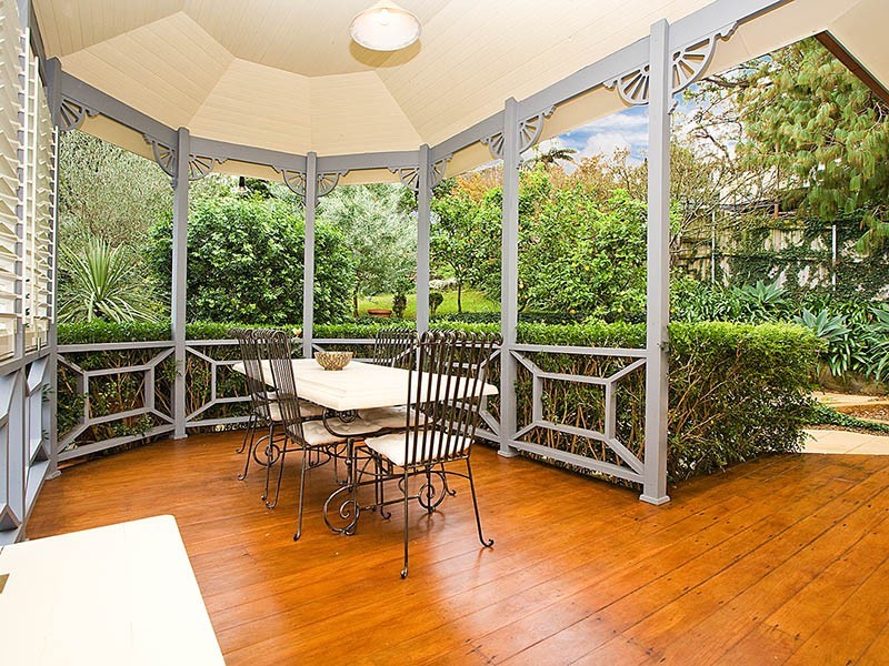17 Ellesmere Rd, Gymea Bay NSW 2227