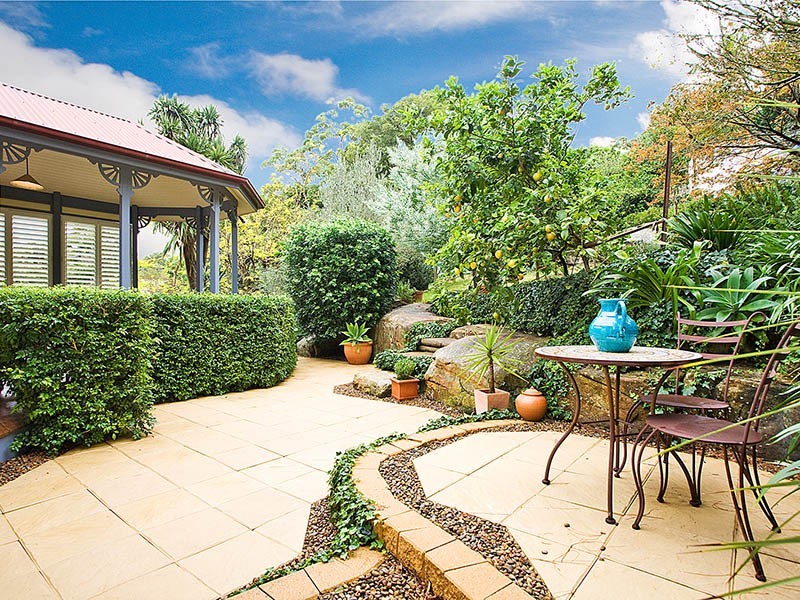 17 Ellesmere Rd, Gymea Bay NSW 2227
