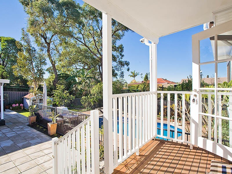 31 Thomas St, Picnic Point NSW 2213