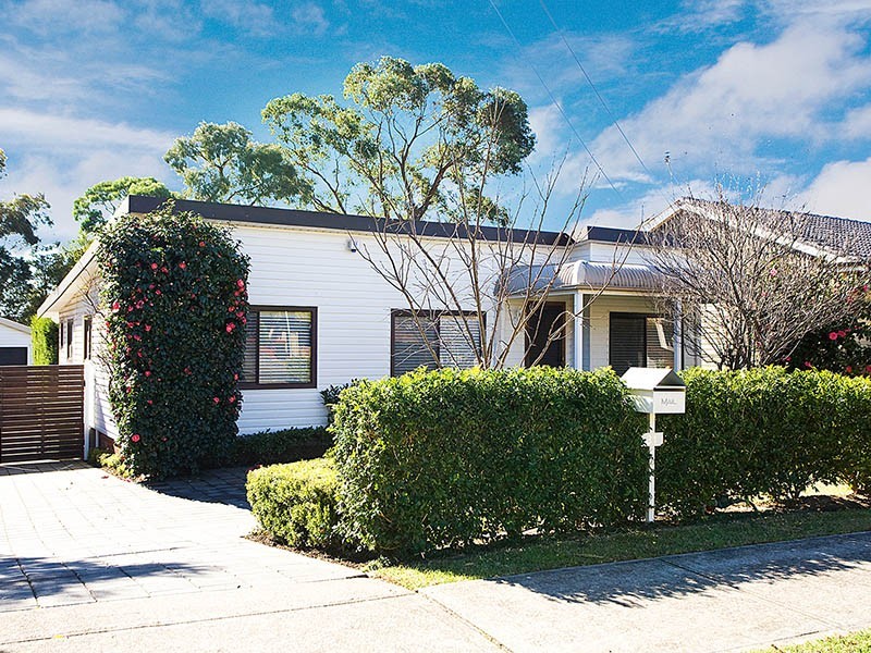 31 Thomas St, Picnic Point NSW 2213