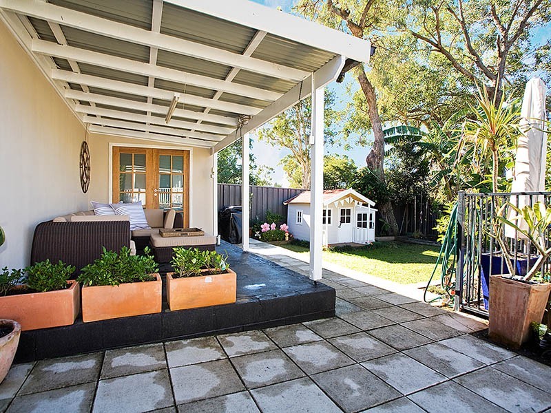 31 Thomas St, Picnic Point NSW 2213