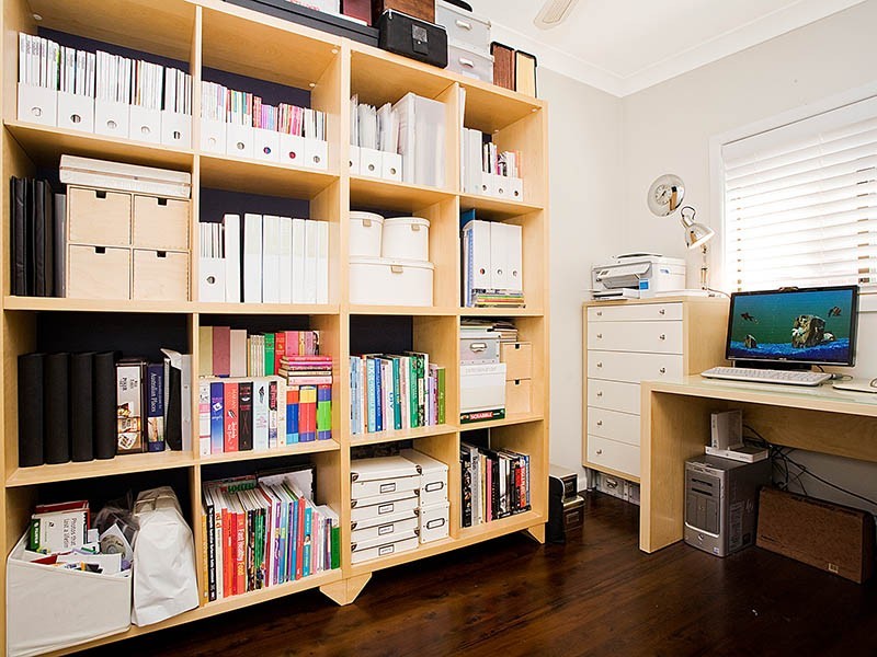 31 Thomas St, Picnic Point NSW 2213