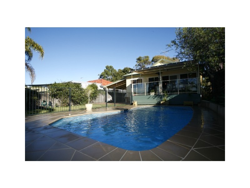 14 Walker St, Gymea NSW 2227