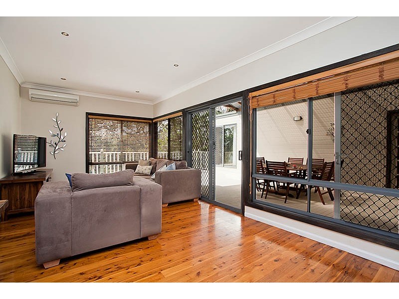 136 Cooriengah Heights Rd, Engadine NSW 2233