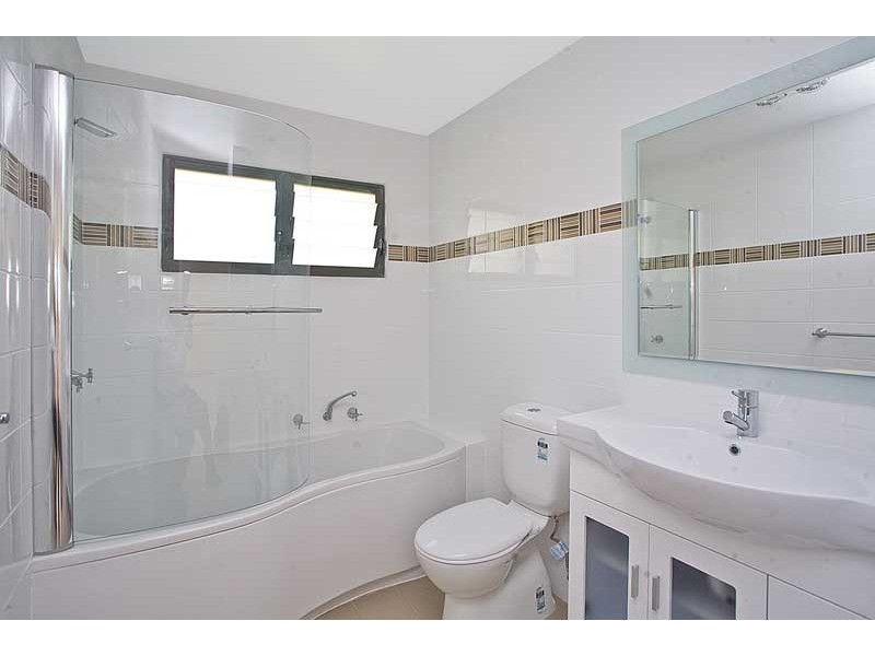 68A Toronto Pde (entry off Belmont St Nth), Sutherland NSW 2232