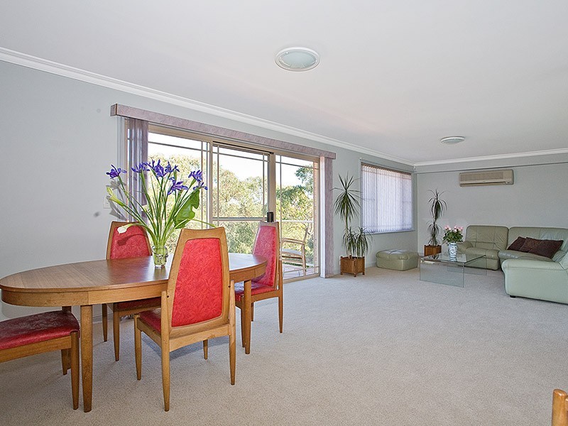 1/2 Lincoln Crescent, Bonnet Bay NSW 2226