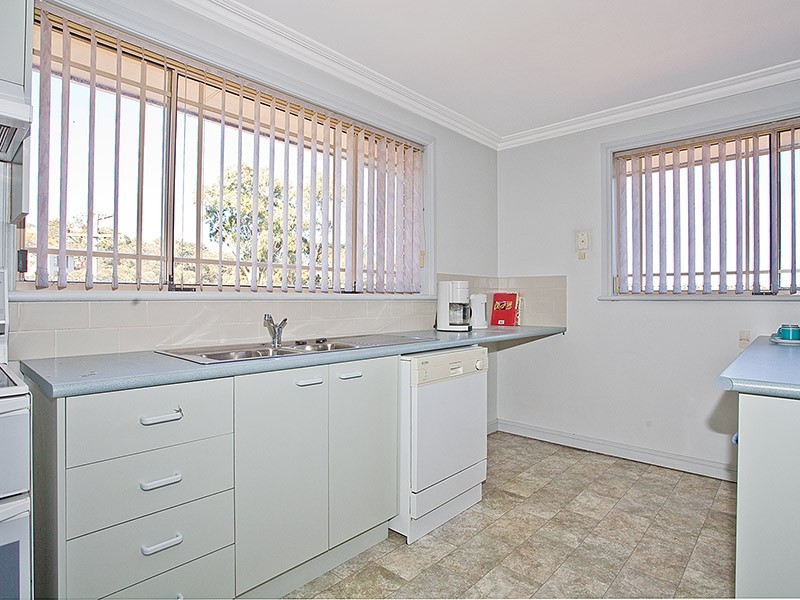 1/2 Lincoln Crescent, Bonnet Bay NSW 2226