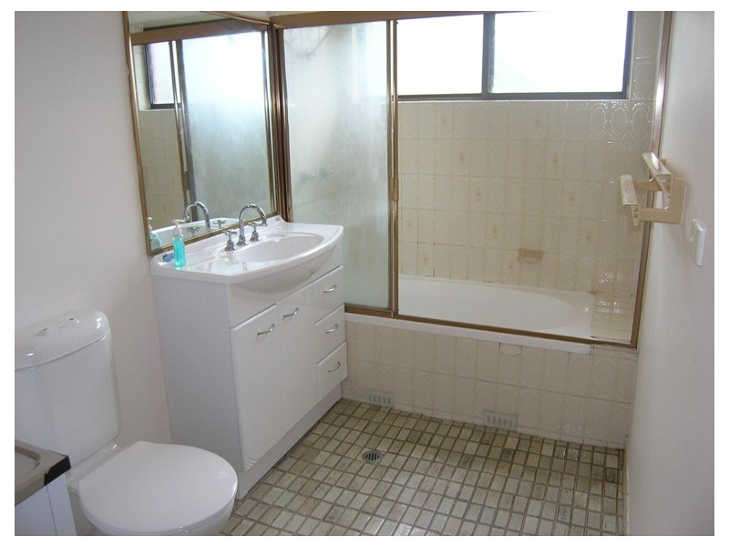 40/125 Oak Rd, Kirrawee NSW 2232