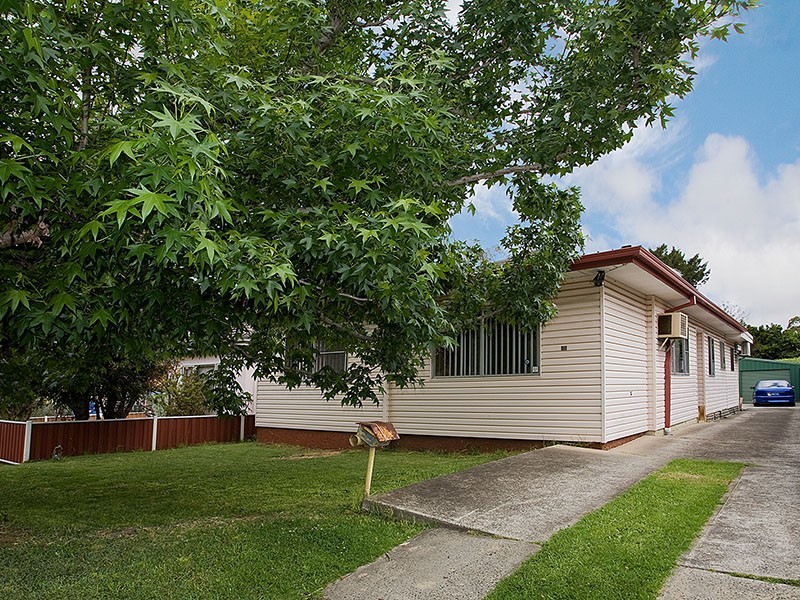 14 Tea Gardens Ave, Kirrawee NSW 2232