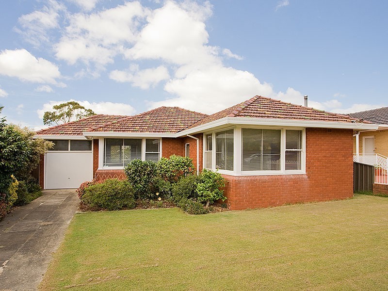24 Garnet Rd, Miranda NSW 2228