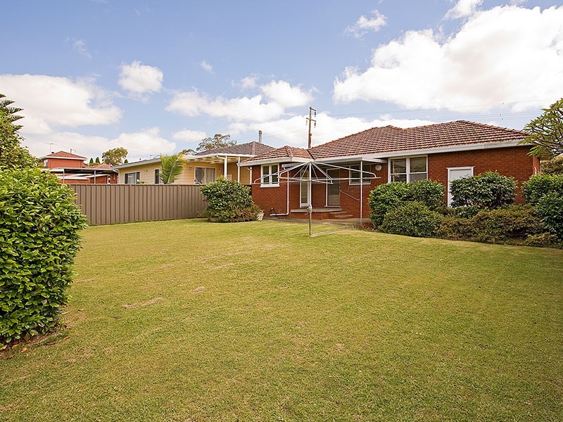 24 Garnet Rd, Miranda NSW 2228
