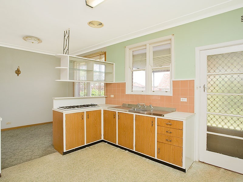 24 Garnet Rd, Miranda NSW 2228