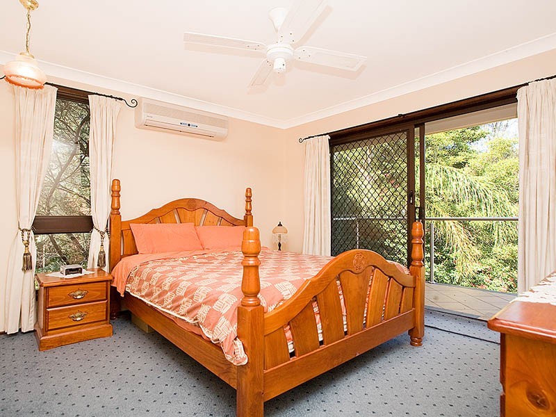 4 Owen Place, Illawong NSW 2234