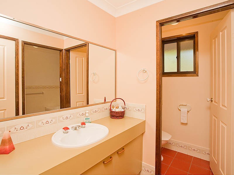 4 Owen Place, Illawong NSW 2234