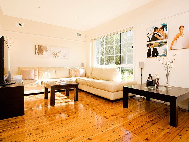 29 Bunarba Road, Gymea Bay NSW 2227