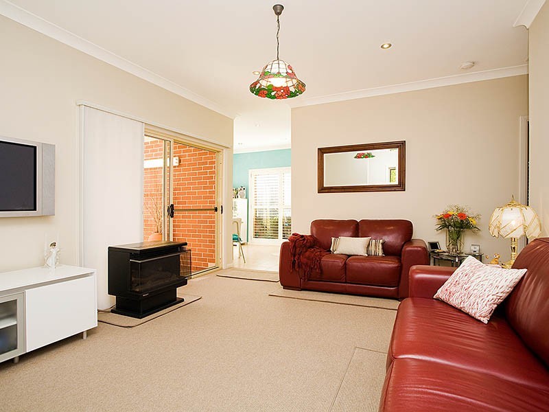 4/5 Wallumatta Rd, Caringbah NSW 2229