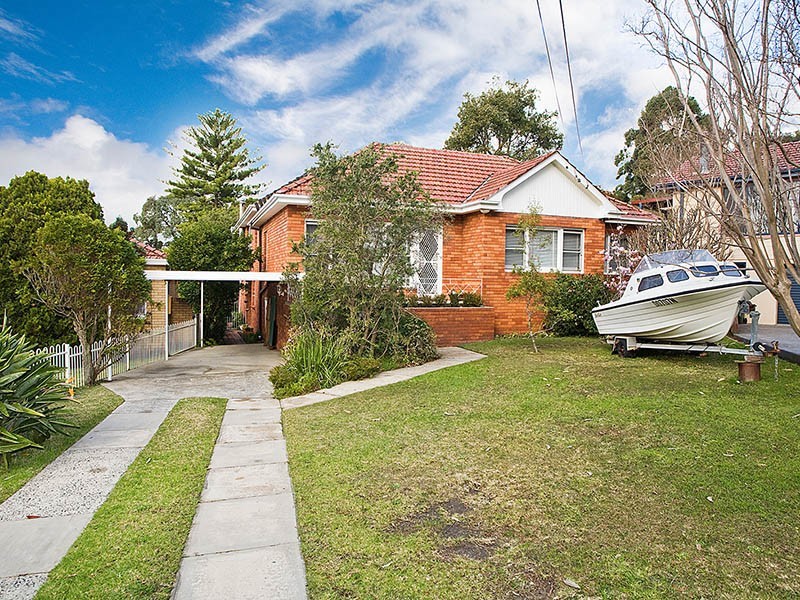 4 Mundakal Ave, Kirrawee NSW 2232