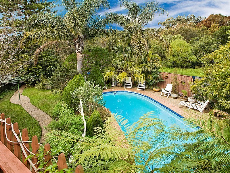 4 Mundakal Ave, Kirrawee NSW 2232