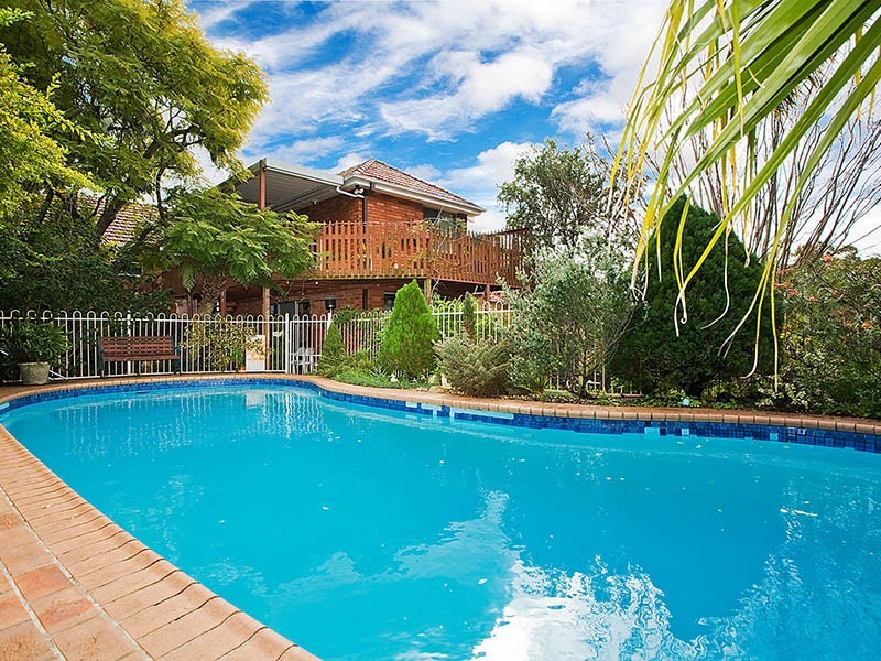 4 Mundakal Ave, Kirrawee NSW 2232