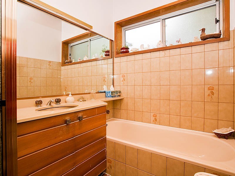 4 Mundakal Ave, Kirrawee NSW 2232