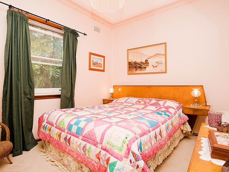 4 Mundakal Ave, Kirrawee NSW 2232