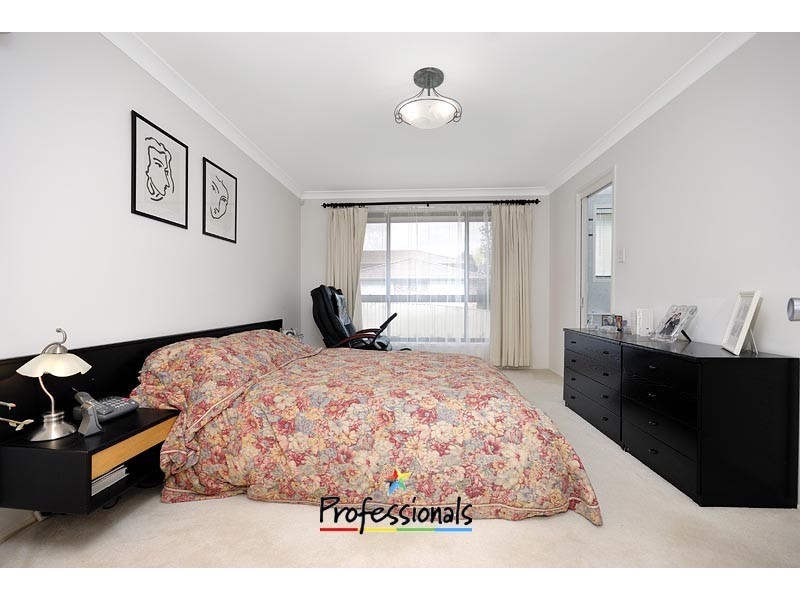 15 Sylvan Ridge Drive, Illawong NSW 2234