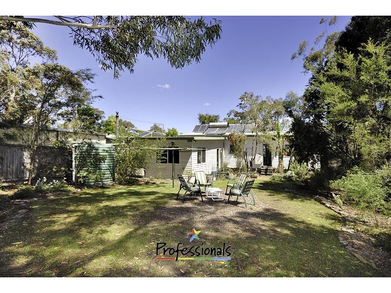 96-98 Bignell Street, Illawong NSW 2234