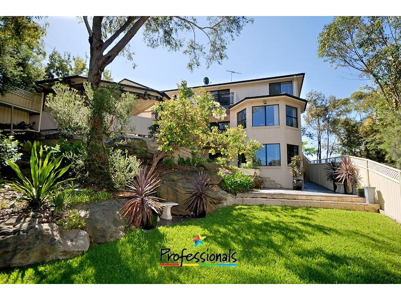 9 Bataan Close, Illawong NSW 2234