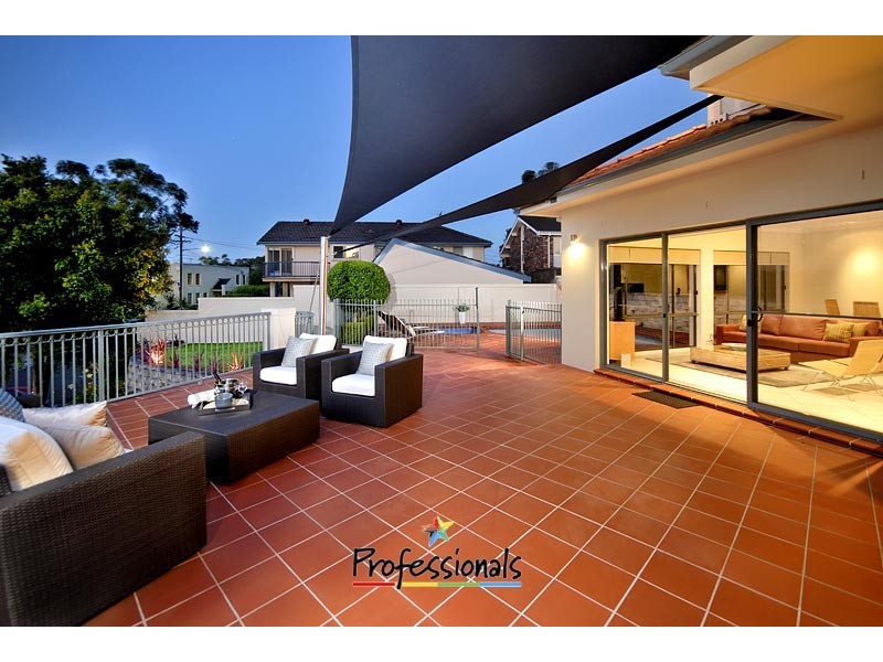 14 Cranbrook Place, Illawong NSW 2234