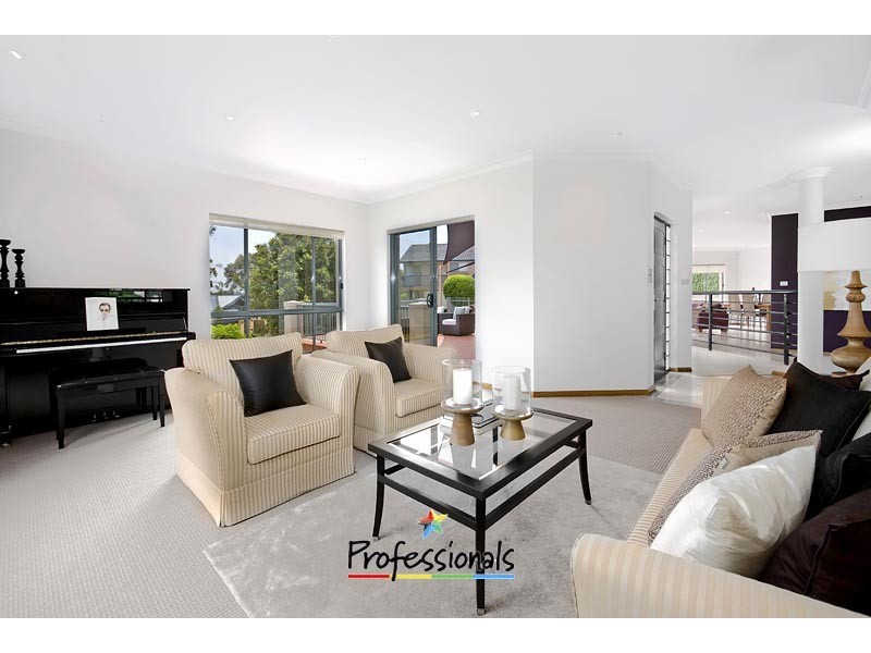 14 Cranbrook Place, Illawong NSW 2234