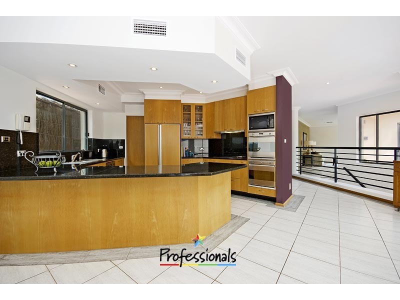 14 Cranbrook Place, Illawong NSW 2234