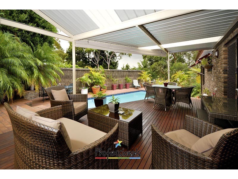 13 Flint Place, Illawong NSW 2234