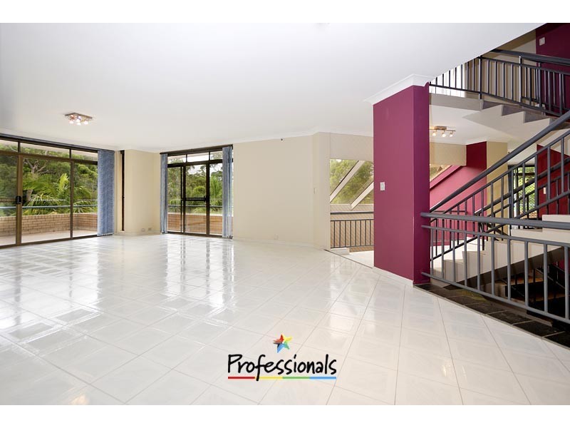 7a Ocean Place, Illawong NSW 2234