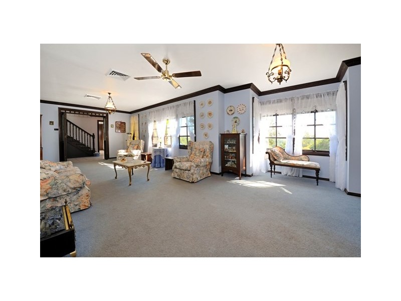 41 Royal Oak Drive, Illawong NSW 2234