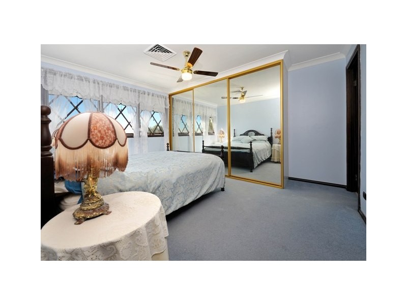 41 Royal Oak Drive, Illawong NSW 2234