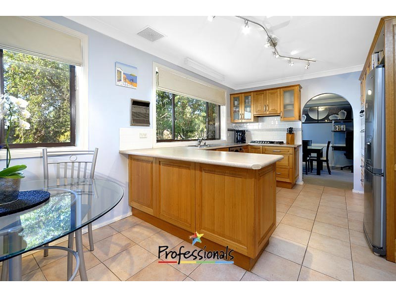 4 Empire Place, Illawong NSW 2234