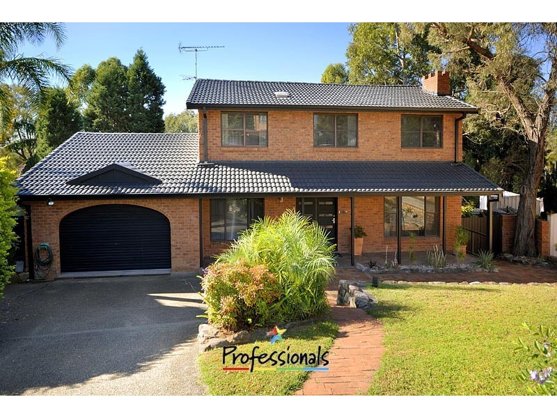 4 Empire Place, Illawong NSW 2234