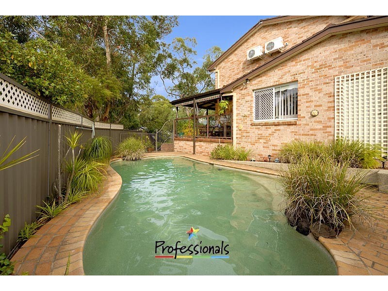 52 Moreton Road, Illawong NSW 2234