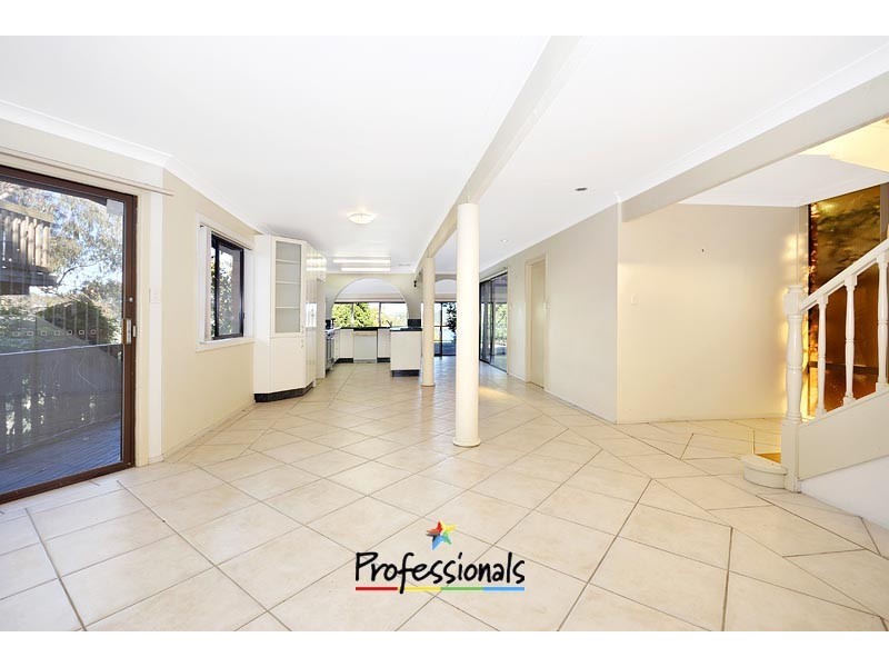 48 Bignell Street, Illawong NSW 2234