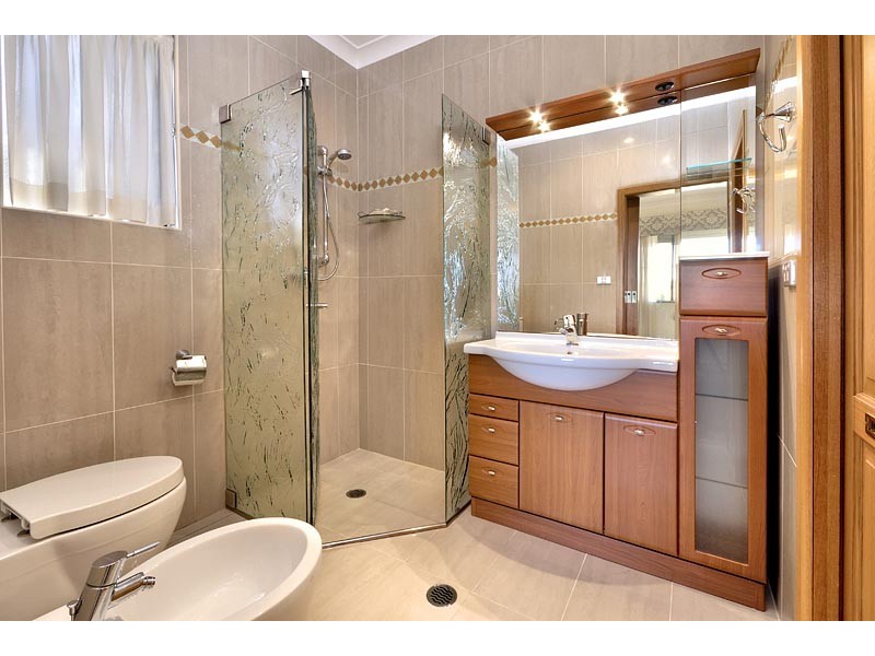 9 Northbrook Place, Illawong NSW 2234